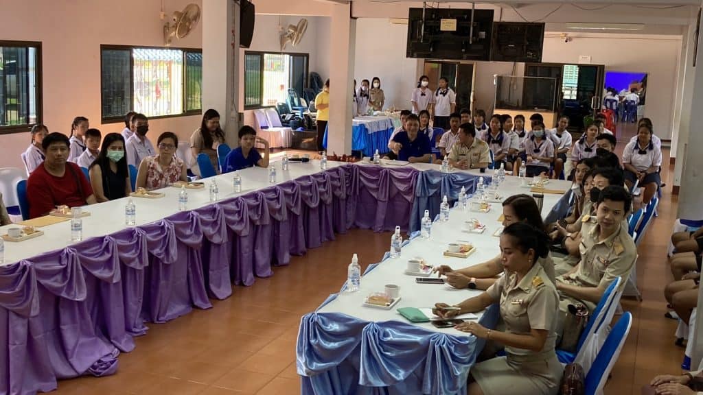 ศิษย์เก่ารร.เจ้าแม่หลวงอุปถัมภ์ 1 มอบคอมพิวเตอร์เพื่อการศึกษาในพื้นที่ชายแดน ศิษย์เก่ารร.เจ้าแม่หลวงอุปถัมภ์ 1 มอบคอมพิวเตอร์เพื่อการศึกษาในพื้นที่ชายแดน