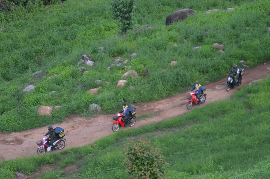 ผาเมือง จัดกิจกรรม Army Delivery ช่วยชาวบ้านในพื้นที่ห่างไกล ผาเมือง จัดกิจกรรม Army Delivery ช่วยชาวบ้านในพื้นที่ห่างไกล