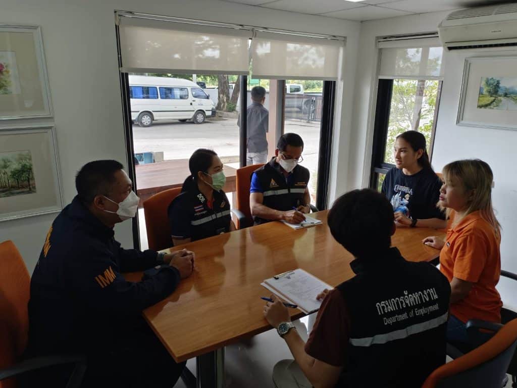 ตม.เชียงใหม่ ลงพื้นที่ตรวจสอบแรงงานต่างด้าวผิดกฎหมาย ตม.เชียงใหม่ ลงพื้นที่ตรวจสอบแรงงานต่างด้าวผิดกฎหมาย