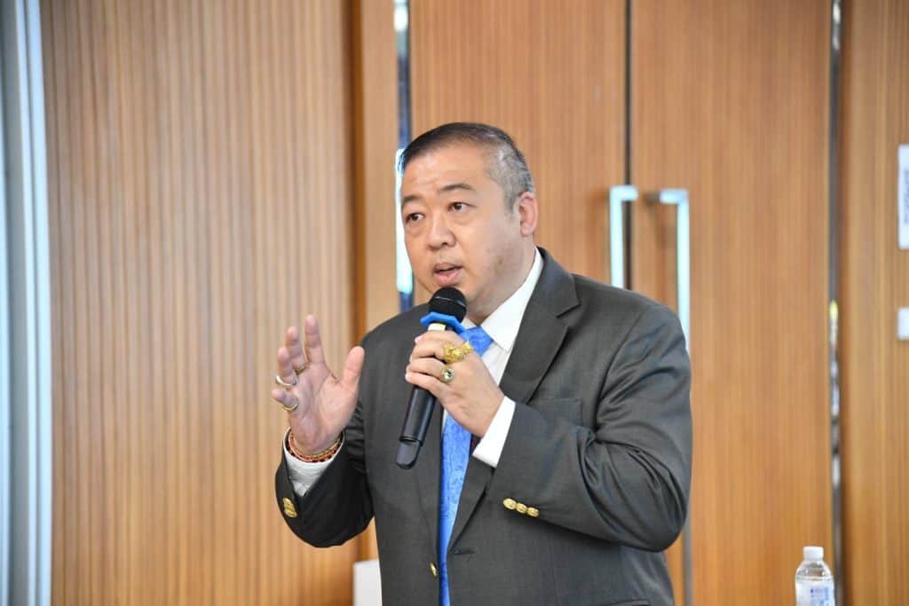 "วีระศักดิ์" เปิดเสวนา "เส้นทางนักกีฬาอาชีพฯ" "วีระศักดิ์" เปิดเสวนา "เส้นทางนักกีฬาอาชีพฯ"