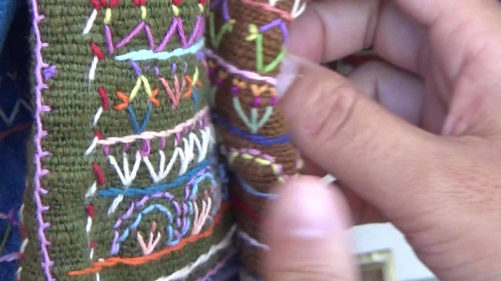 ผลิตภัณฑ์ผ้าย้อมสี"ดาราอั้ง" หัตถกรรมสร้างรายได้สู่ชุมชน ผลิตภัณฑ์ผ้าย้อมสี"ดาราอั้ง" หัตถกรรมสร้างรายได้สู่ชุมชน