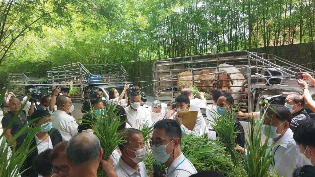 "โหรวารินทร์" นำสว.-ลูกศิษย์ ร่วมพิธีปลุกเสกรูปหล่อ"ครูบาศรีวิชัย" หนุนเสนอชื่อบุคคลสำคัญของโลก