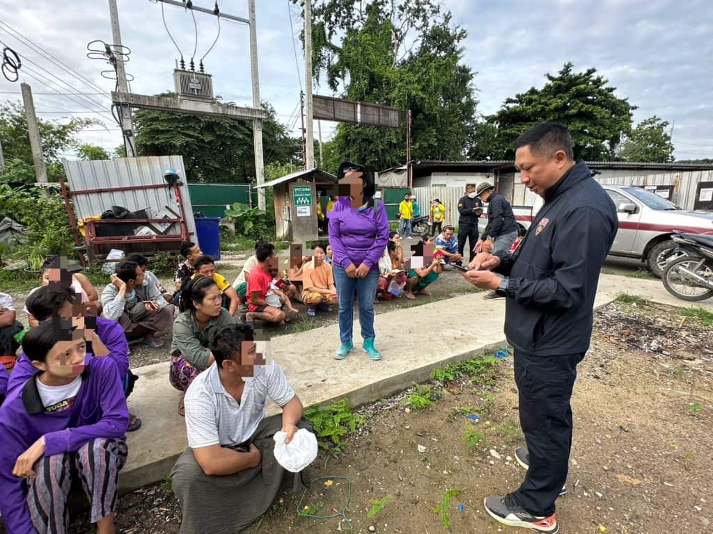 ตม.เชียงใหม่จับ-ปรับเจ้าบ้านให้ที่พักต่างด้าว ไม่แจ้งภายใน 24 ชม. ตม.เชียงใหม่จับ-ปรับเจ้าบ้านให้ที่พักต่างด้าว ไม่แจ้งภายใน 24 ชม.