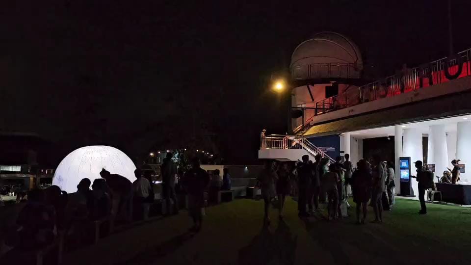 ไม่ผิดหวัง ชาวเชียงใหม่ชมซูเปอร์บลูมูน-จันทร์เต็มดวงครั้งที่สองของเดือน ไม่ผิดหวัง ชาวเชียงใหม่ชมซูเปอร์บลูมูน-จันทร์เต็มดวงครั้งที่สองของเดือน