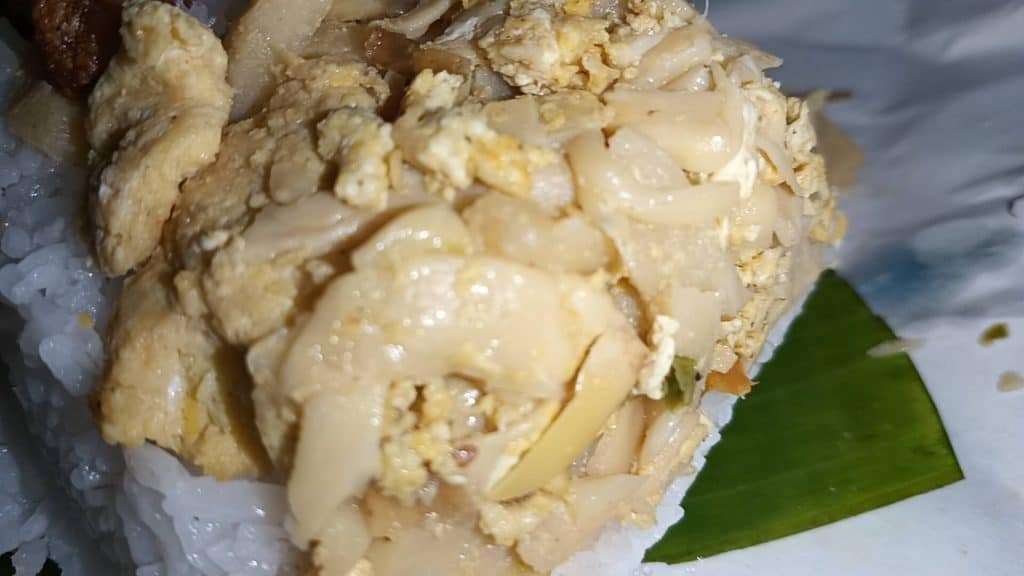 ข้าวห่อใบตอง "ป้าภา" เมนูหลากหลาย ลำแต้ๆ แต่ราคาคงเดิม ข้าวห่อใบตอง "ป้าภา" เมนูหลากหลาย ลำแต้ๆ แต่ราคาคงเดิม