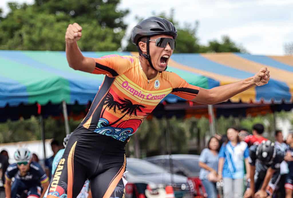 เอ็กซ์ตรีมทีมชาติไทย บินเก็บตัวยาวถึงเอเชี่ยนเกมส์ ที่หางโจว เอ็กซ์ตรีมทีมชาติไทย บินเก็บตัวยาวถึงเอเชี่ยนเกมส์ ที่หางโจว