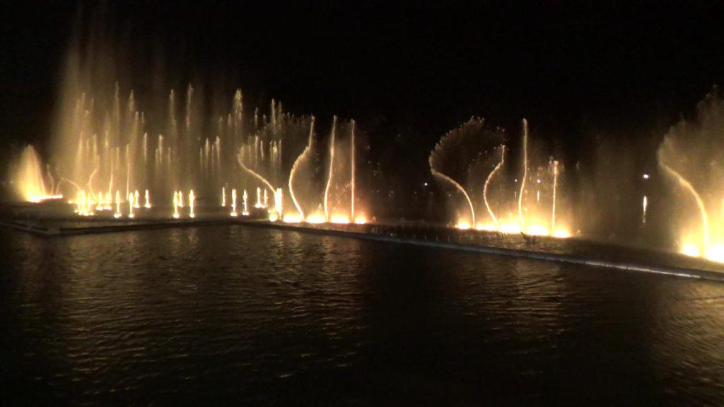 ตื่นตา น้ำพุดนตรีสูงสุดในเอเชีย เชียงใหม่ไนท์ซาฟารีเตรียมเปิดแสดง ตื่นตา น้ำพุดนตรีสูงสุดในเอเชีย เชียงใหม่ไนท์ซาฟารีเตรียมเปิดแสดง