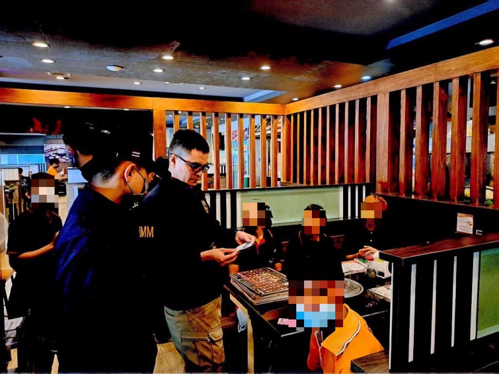 สืบตม.5 จับปรับเจ้าของร้านอาหารให้ที่พักต่างด้าวไม่แจ้งเจ้าหน้าที่ สืบตม.5 จับปรับเจ้าของร้านอาหารให้ที่พักต่างด้าวไม่แจ้งเจ้าหน้าที่