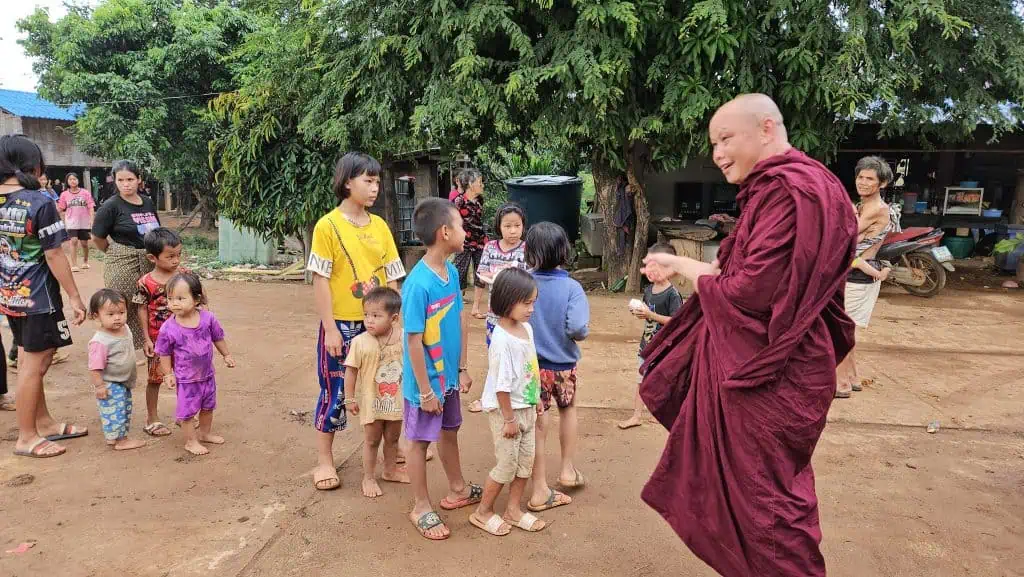 13 วัดในเชียงดาว ไม่มีอุโบสถ ครูบาโลงศพจ่อจัดกฐินหาทุนสร้าง