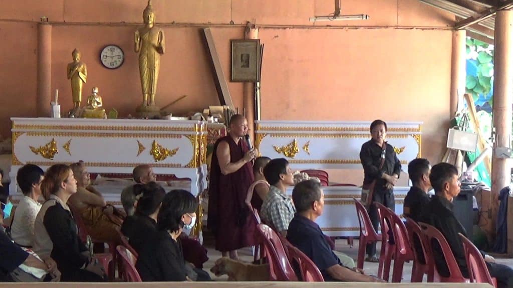 เป็นทุกอย่างให้แล้ว ครูบาโลงศพ ทำโลง-สัปเหร่อ-พิธีกรงานขาวดำ เป็นทุกอย่างให้แล้ว ครูบาโลงศพ ทำโลง-สัปเหร่อ-พิธีกรงานขาวดำ