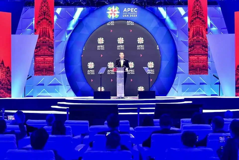 นายกฯปาฐกถาในการประชุมสุดยอดผู้นำภาคเอกชนของเอเปค (APEC CEO Summit 2023) ย้ำ “ถึงเวลาแล้วที่จะลงทุนในประเทศไทยให้มากขึ้น” พร้อมชู 3 ด้านสำคัญ “ความยั่งยืน - เทคโนโลยีและนวัตกรรม – การค้าและการลงทุน” เพื่อขับเคลื่อนเศรษฐกิจร่วมกัน