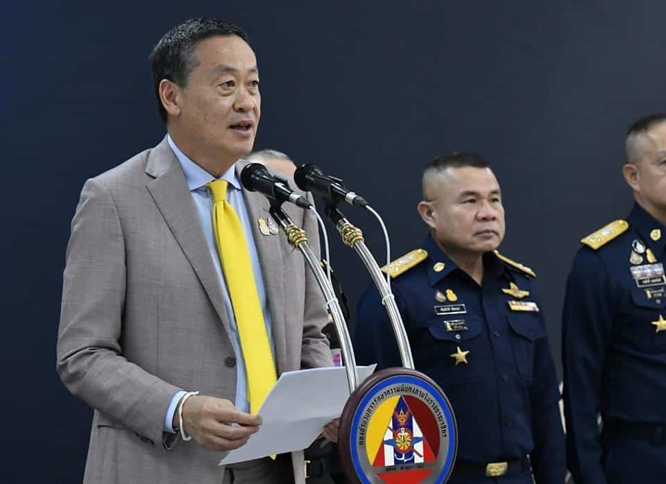 นโยบายจัดสรรที่ดินของกองทัพ ให้ประชาชนใช้ประโยชน์ทำกิน อยู่อาศัย นโยบายจัดสรรที่ดินของกองทัพ ให้ประชาชนใช้ประโยชน์ทำกิน อยู่อาศัย