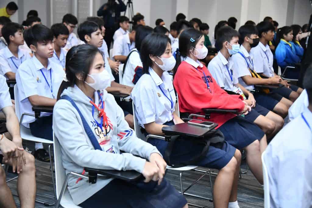 ‘’…การกีฬากับมูลค่าทางเศรษฐกิจชาติ…’’ : วีระศักดิ์ โควสุรัตน์ ‘’…การกีฬากับมูลค่าทางเศรษฐกิจชาติ…’’ : วีระศักดิ์ โควสุรัตน์