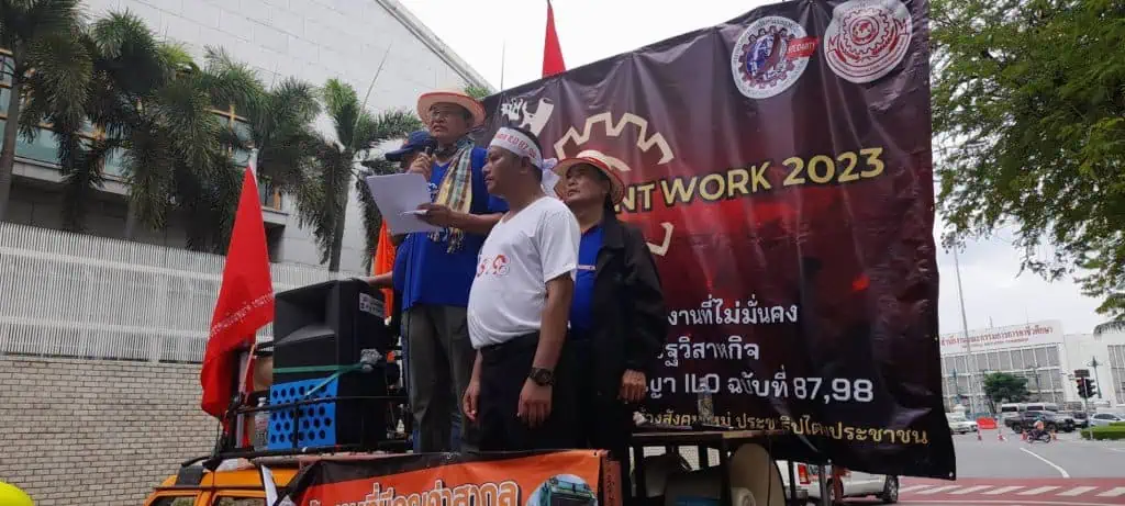 สสรท. และ สรส. ไม่เห็นด้วยกับการกำหนดค่าจ้างให้แตกต่างกันเป็นระดับท้องถิ่น เรียกร้องรัฐบาลปรับค่าจ้างขั้นต่ำต้องเป็นธรรม ต้องเลี้ยงคนในครอบครัวได้ตามหลักการสากล ต้องเท่ากันทั้งประเทศ