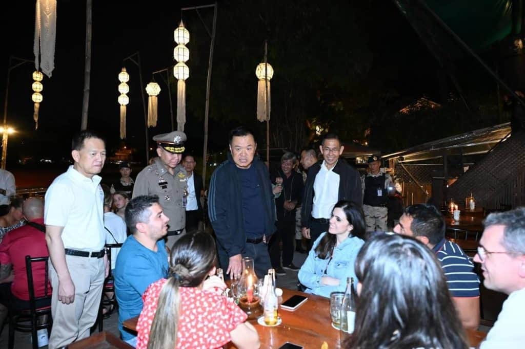 มท.1 ลงพื้นที่ตรวจมาตรการขยายเวลาให้บริการของสถานบริการกลางเมืองเชียงใหม่ เน้นย้ำหากทุกฝ่ายให้ความร่วมมือ ปฏิบัติตามกฎหมาย มท.1 ลงพื้นที่ตรวจมาตรการขยายเวลาให้บริการของสถานบริการกลางเมืองเชียงใหม่ เน้นย้ำหากทุกฝ่ายให้ความร่วมมือ ปฏิบัติตามกฎหมาย