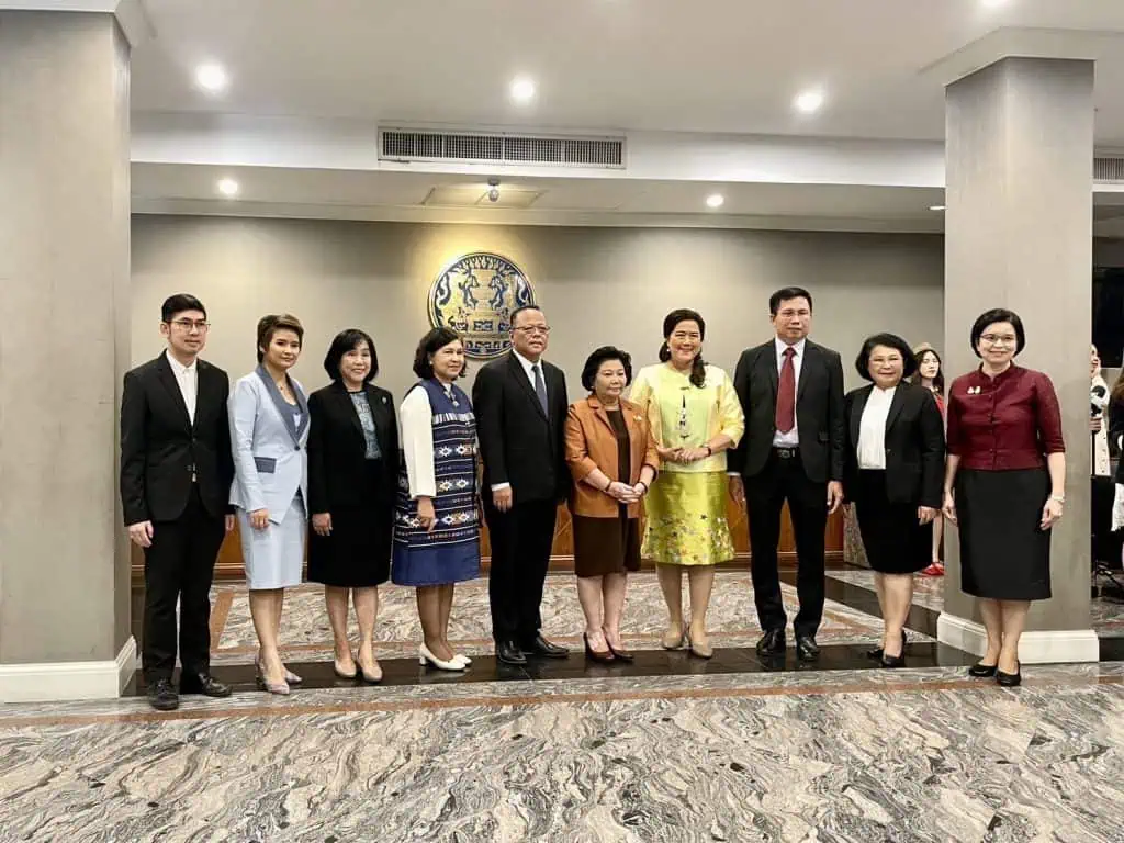 สำนักนายกรัฐมนตรี จับมือเอกชน จัดบริการ-ส่วนลด มอบความสุขปีใหม่ ประชาชน