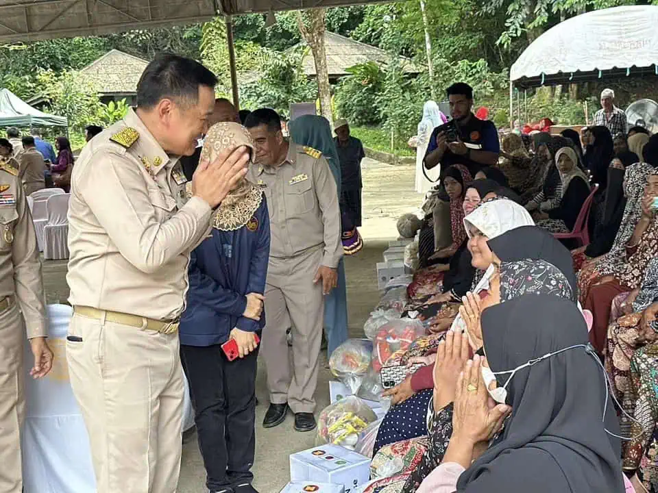 “อนุทิน”นำคณะผู้บริหารมหาดไทยบินลงนราธิวาส เร่งติดตามการช่วยเหลือเยียวยาประชาชนเดือดร้อนหลังอุทกภัยใหญ่ พร้อมเกาะติดการแก้ไขปัญหายาเสพติดในพื้นที่ระบาดหนัก