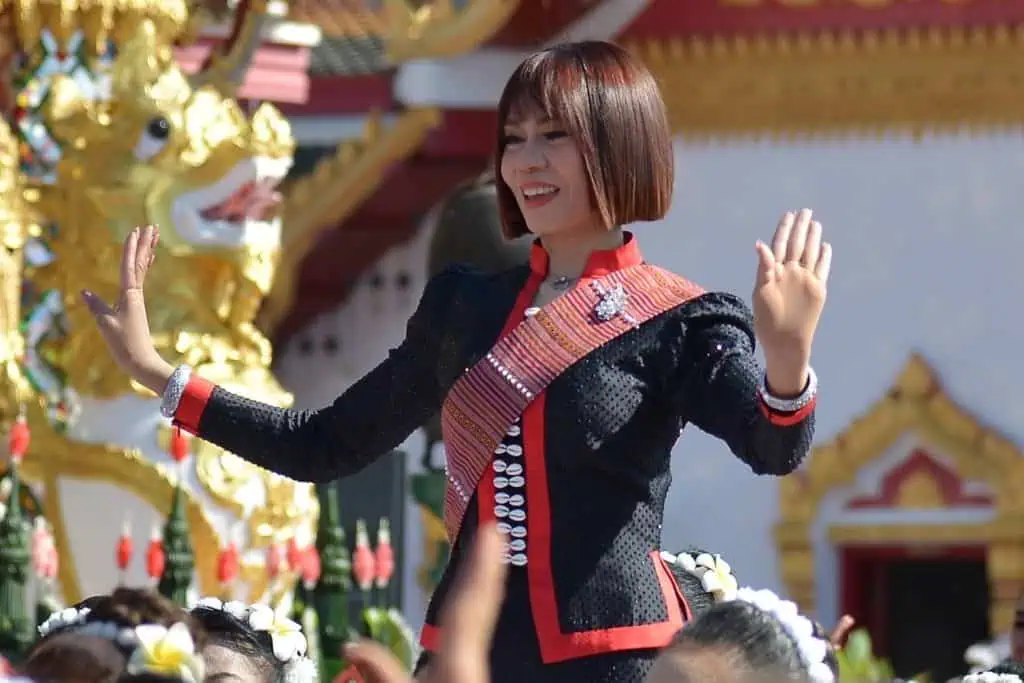 “พวงเพ็ชร” เป็นประธานเปิดงานนมัสการองค์พระธาตุเชิงชุมและไหว้หลวงพ่อพระองค์แสน ประจำปี 2567 ครั้งที่ 72  