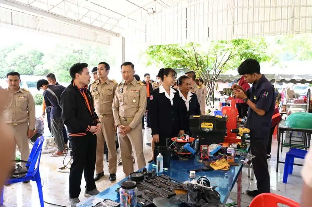 โครงการ "ฟื้นฟูชุมชน บรรเทาทุกข์ บำรุงสุขให้ยั่งยืน"