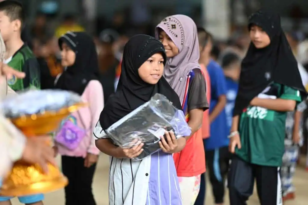 โครงการ "ฟื้นฟูชุมชน บรรเทาทุกข์ บำรุงสุขให้ยั่งยืน"