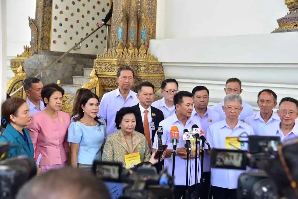 “พวงเพ็ชร-ชลน่าน” จับมือ สนอง "ธรรมนูญสุขภาพพระสงฆ์" เดินหน้าเชื่อมข้อมูลพระ รักษาพยาบาลตามสิทธิ  สำเร็จแล้ว 1.8 แสนรูป เร่งให้ครบใน พ.ค. นี้