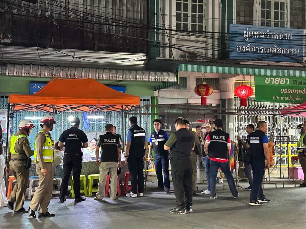 ตม.เชียงใหม่ตรวจร้านคา-แผงลอย เข้มแรงต่างด้าว ตม.เชียงใหม่ตรวจร้านคา-แผงลอย เข้มแรงต่างด้าว