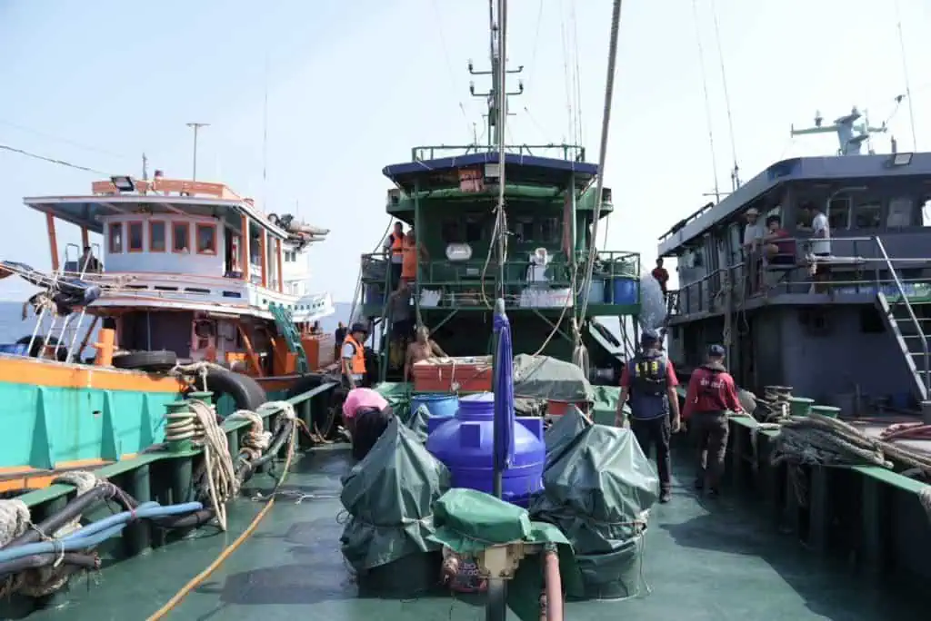 รวบ 3 เรือหายเทียบท่าสงขลา-จ่อสอบลูกเรือ "ทำไมน้ำมันเหลือนิดเดียว" ?