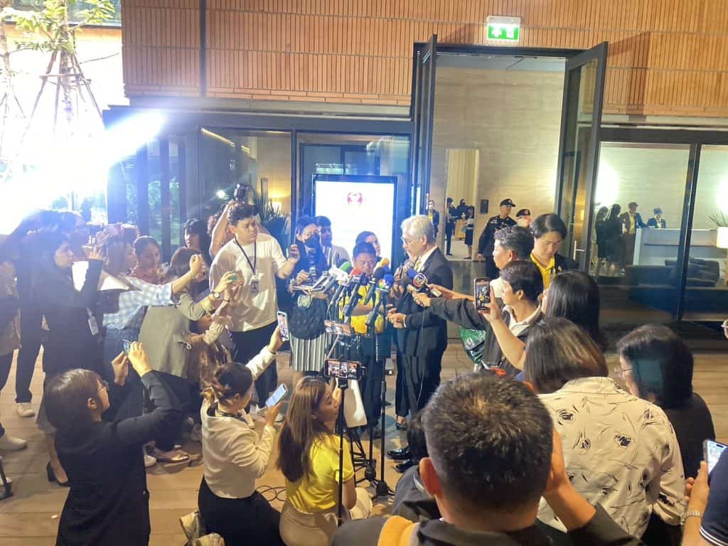 "ชาญวิศว์" รายงานตัว เป็น สว.ใหม่ คนแรก "ชาญวิศว์" รายงานตัว เป็น สว.ใหม่ คนแรก