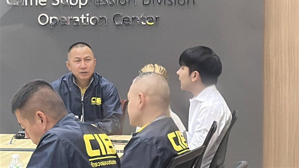 คุมตัว“แม่ตั๊ก ป๊าเบียร์”สอบที่กองปราบปราม คุมตัว“แม่ตั๊ก ป๊าเบียร์”สอบที่กองปราบปราม