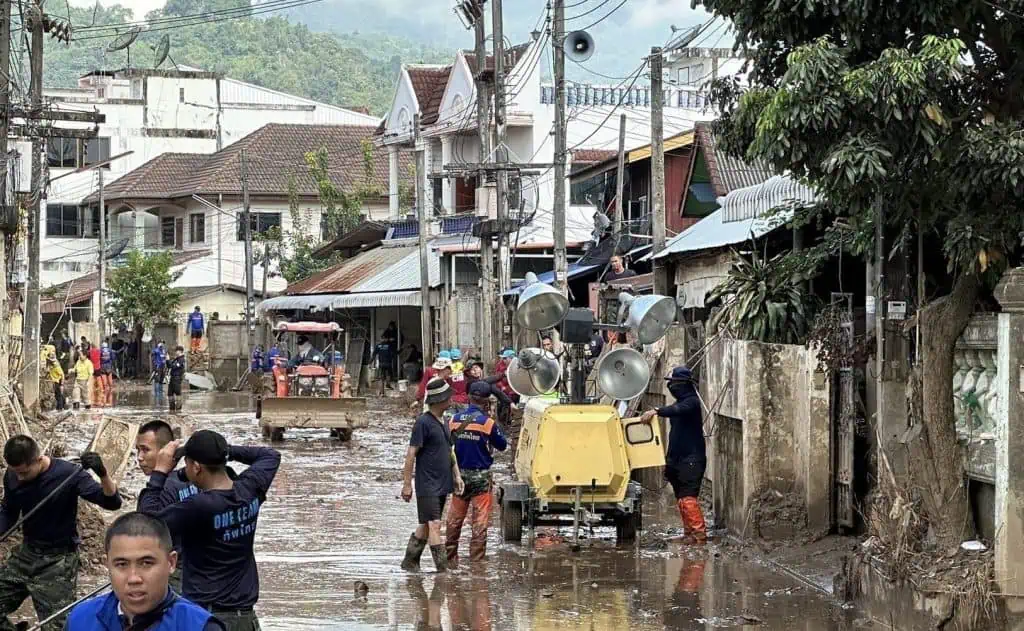 พณ. เร่งเยียวยาผู้ประสบอุทกภัย เตรียมจัดธงฟ้าราคาประหยัด ทันทีหลังน้ำลด