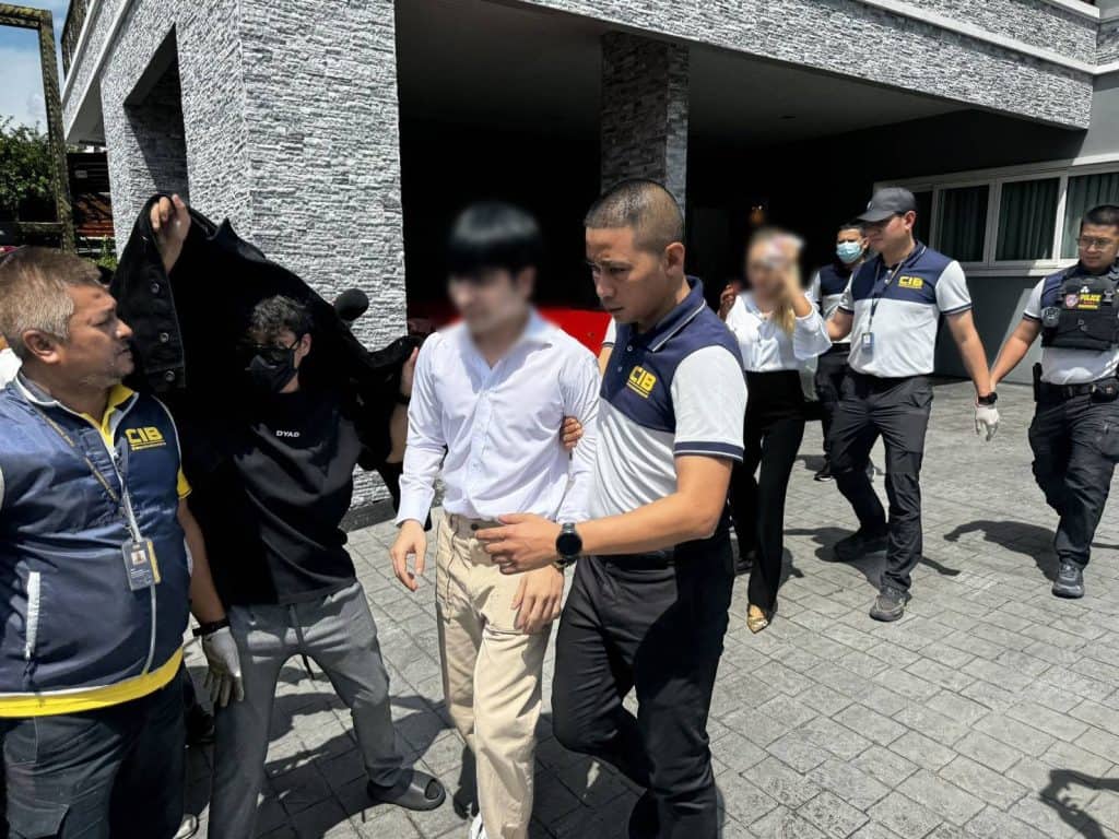 คุมตัว“แม่ตั๊ก ป๊าเบียร์”สอบที่กองปราบปราม คุมตัว“แม่ตั๊ก ป๊าเบียร์”สอบที่กองปราบปราม