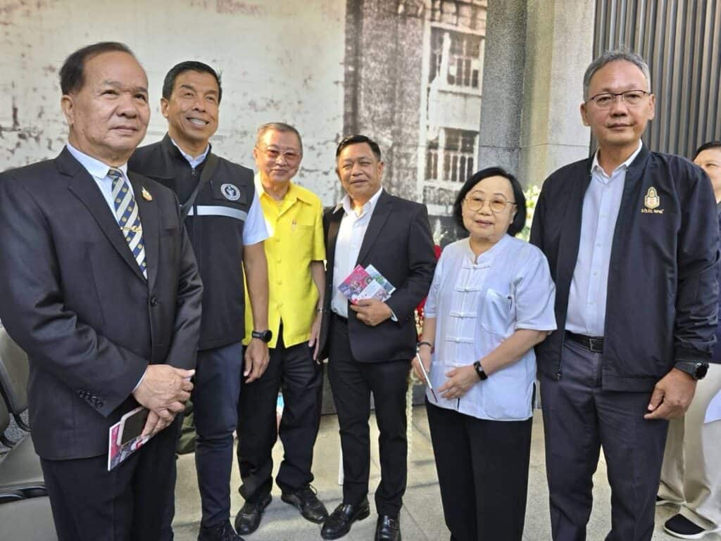 ปชป.ร่วมรำลึก 51 ปี 14 ตุลาฯ.เชิดชู“จิตวิญญาณ 14 ตุลาฯ.”คือคบเพลิงแห่งประชาธิปไตย“ ปชป.ร่วมรำลึก 51 ปี 14 ตุลาฯ.เชิดชู“จิตวิญญาณ 14 ตุลาฯ.”คือคบเพลิงแห่งประชาธิปไตย“