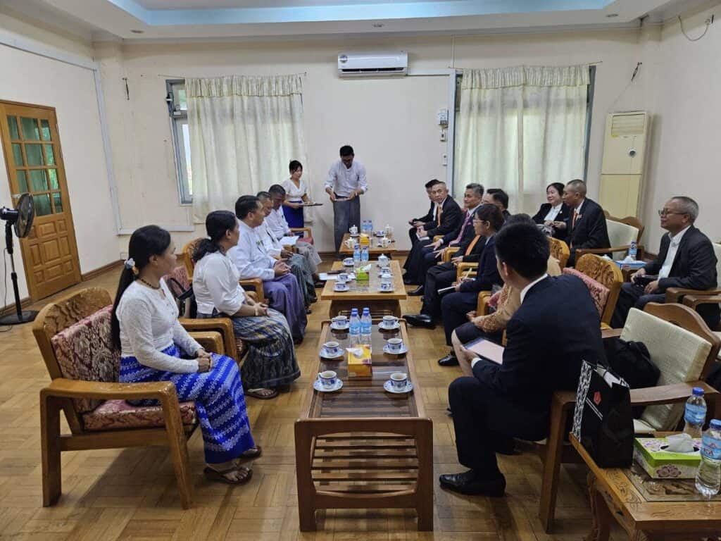 มูลนิธิอาสาเพื่อนพึ่ง (ภาฯ) ยามยาก หาความร่วมมือเมียนมาเฝ้าระวัง เตือนภัยจากปัญหาอุทกภัยในพื้นที่จังหวัดท่าขี้เหล็ก และวางกรอบแนวทางการดำเนินงานร่วมกัน มูลนิธิอาสาเพื่อนพึ่ง (ภาฯ) ยามยาก หาความร่วมมือเมียนมาเฝ้าระวัง เตือนภัยจากปัญหาอุทกภัยในพื้นที่จังหวัดท่าขี้เหล็ก และวางกรอบแนวทางการดำเนินงานร่วมกัน