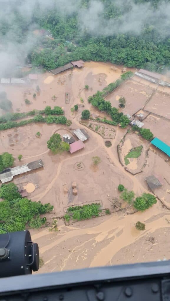 ‘ภูมิธรรม’ สั่งเหล่าทัพ ระดมกำลังช่วยเหลือผู้ประสบภัยเต็มที่ ย้ำศปช.สน. เฝ้าระวังติดตามสถานการณ์น้ำใกล้ชิด พร้อมเร่งดูแลบริบาลสัตว์ของมูลนิธิอนุรักษ์ช้างฯ ให้ปลอดภัย ‘ภูมิธรรม’ สั่งเหล่าทัพ ระดมกำลังช่วยเหลือผู้ประสบภัยเต็มที่ ย้ำศปช.สน. เฝ้าระวังติดตามสถานการณ์น้ำใกล้ชิด พร้อมเร่งดูแลบริบาลสัตว์ของมูลนิธิอนุรักษ์ช้างฯ ให้ปลอดภัย