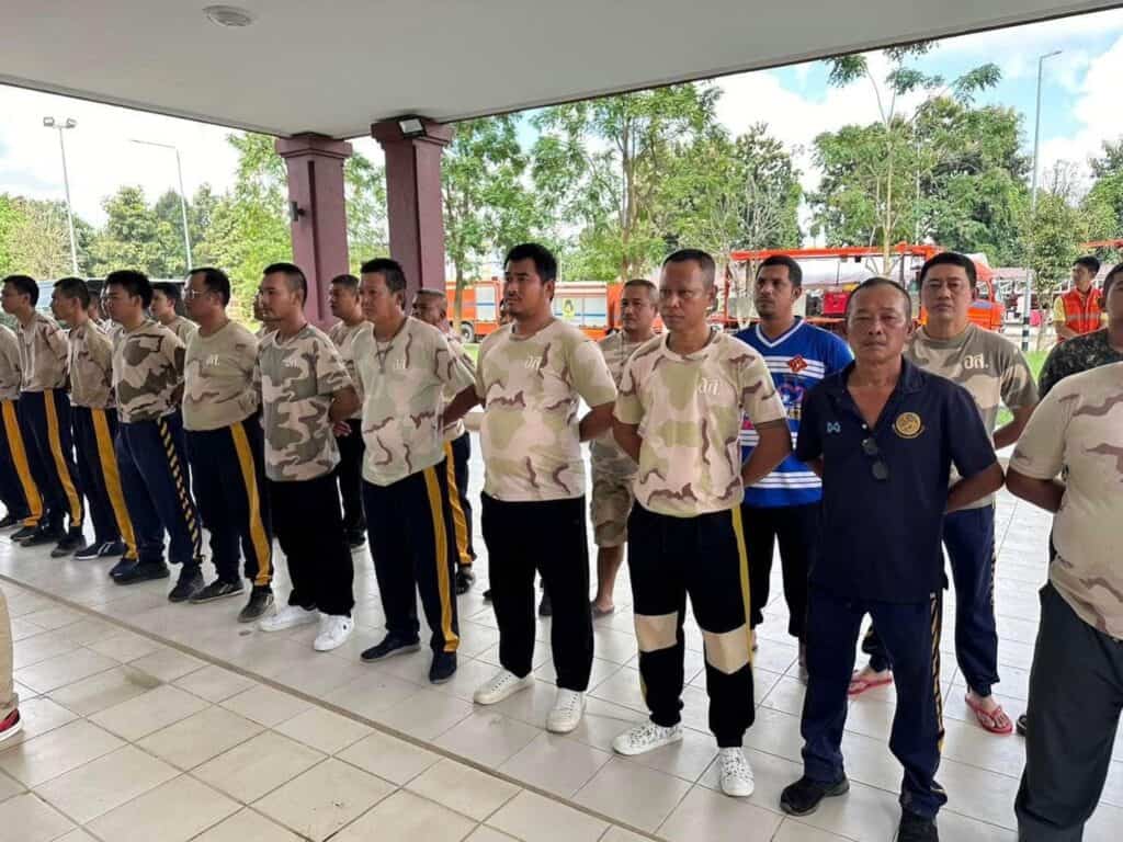 รัฐมนตรีช่วยว่าการกระทรวงมหาดไทย ให้กำลังใจสมาคมแม่บ้านมหาดไทย ณ โรงครัว วิทยาลัยอาชีวศึกษา จ.เชียงราย รัฐมนตรีช่วยว่าการกระทรวงมหาดไทย ให้กำลังใจสมาคมแม่บ้านมหาดไทย ณ โรงครัว วิทยาลัยอาชีวศึกษา จ.เชียงราย