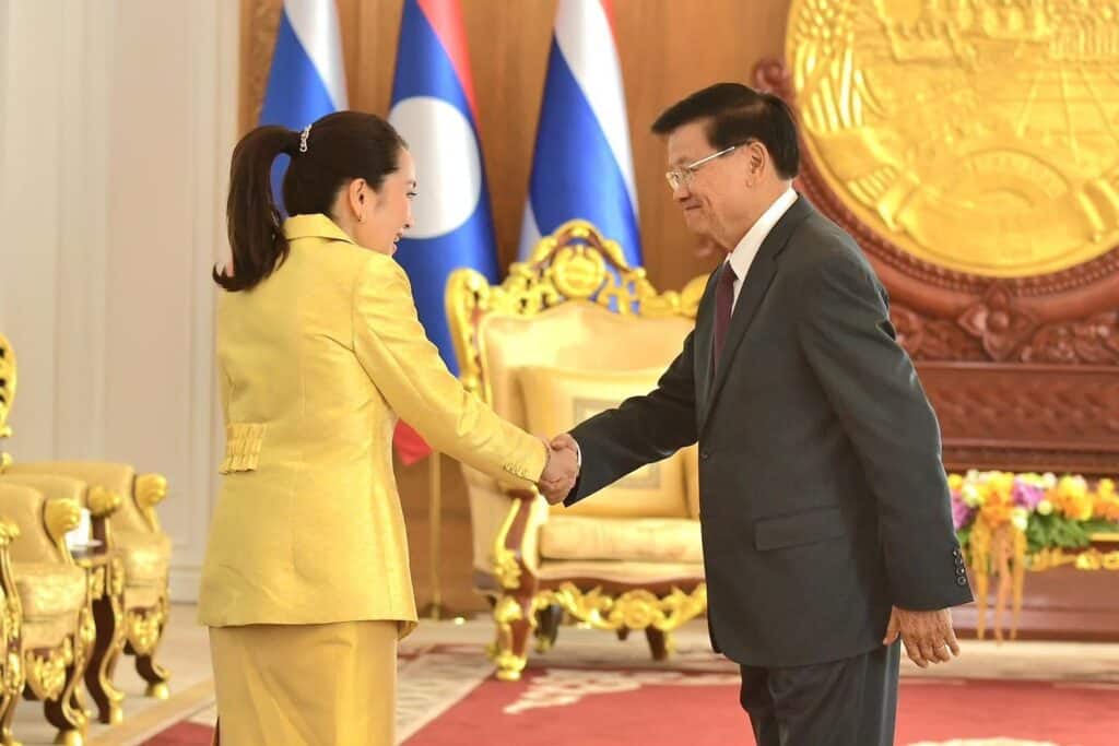 นายกฯ แพทองธาร หารือนายกรัฐมนตรี สปป. ลาว เร่งแก้ท็อป 5 ปัญหาข้ามแดน โดย 2 ผู้นำร่วมเป็นสักขีพยานลงนาม 6 ฉบับ นายกฯ แพทองธาร หารือนายกรัฐมนตรี สปป. ลาว เร่งแก้ท็อป 5 ปัญหาข้ามแดน โดย 2 ผู้นำร่วมเป็นสักขีพยานลงนาม 6 ฉบับ