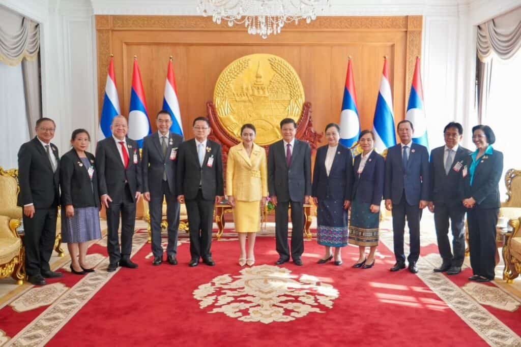 นายกฯ แพทองธาร หารือนายกรัฐมนตรี สปป. ลาว เร่งแก้ท็อป 5 ปัญหาข้ามแดน โดย 2 ผู้นำร่วมเป็นสักขีพยานลงนาม 6 ฉบับ นายกฯ แพทองธาร หารือนายกรัฐมนตรี สปป. ลาว เร่งแก้ท็อป 5 ปัญหาข้ามแดน โดย 2 ผู้นำร่วมเป็นสักขีพยานลงนาม 6 ฉบับ