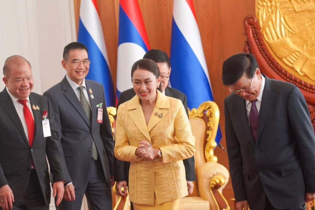 นายกฯ แพทองธาร หารือนายกรัฐมนตรี สปป. ลาว เร่งแก้ท็อป 5 ปัญหาข้ามแดน โดย 2 ผู้นำร่วมเป็นสักขีพยานลงนาม 6 ฉบับ นายกฯ แพทองธาร หารือนายกรัฐมนตรี สปป. ลาว เร่งแก้ท็อป 5 ปัญหาข้ามแดน โดย 2 ผู้นำร่วมเป็นสักขีพยานลงนาม 6 ฉบับ