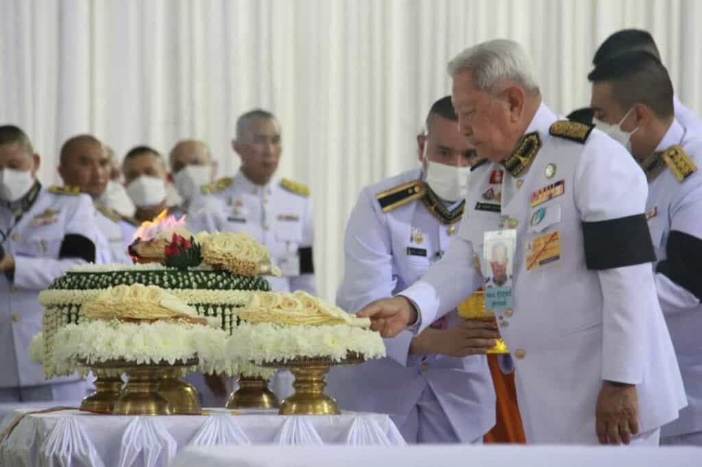 ร่วมอาลัย ผู้เสียชีวิตจากเหตุรถบัสไฟไหม้ แน่นวัดทีื จ.อุทัยธานี ร่วมอาลัย ผู้เสียชีวิตจากเหตุรถบัสไฟไหม้ แน่นวัดทีื จ.อุทัยธานี