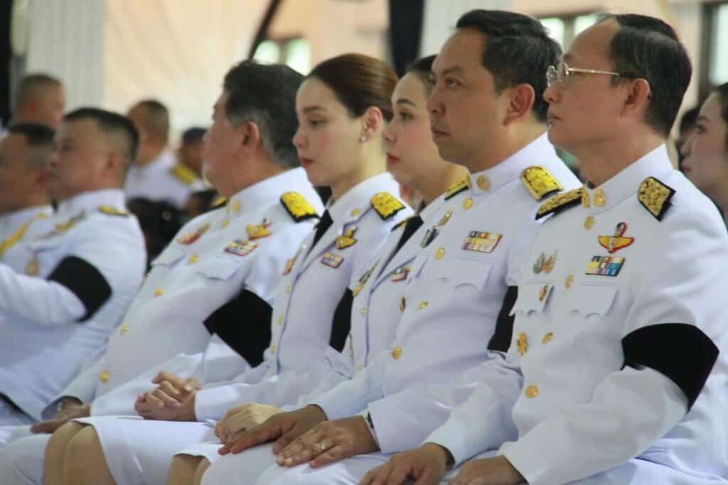 ร่วมอาลัย ผู้เสียชีวิตจากเหตุรถบัสไฟไหม้ แน่นวัดทีื จ.อุทัยธานี ร่วมอาลัย ผู้เสียชีวิตจากเหตุรถบัสไฟไหม้ แน่นวัดทีื จ.อุทัยธานี