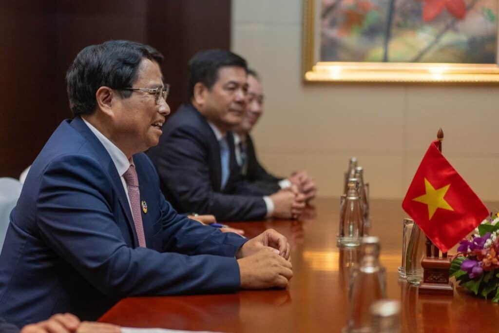 นายกฯ หารือทวิภาคีเวียดนาม มั่นใจ บรรลุเป้าหมายการค้าระหว่างกันกว่า 850,000 ล้านบาท นายกฯ หารือทวิภาคีเวียดนาม มั่นใจ บรรลุเป้าหมายการค้าระหว่างกันกว่า 850,000 ล้านบาท