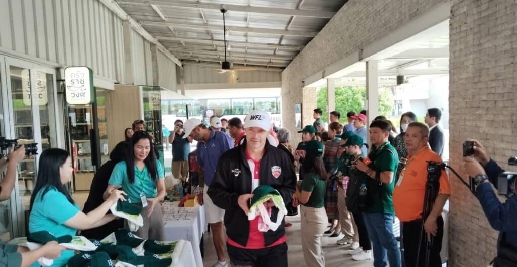 “ล็อบบี้ ฟาวเลอร์”จับมือ“เท็ดดี้เชอริ่งแฮม” นำทีมตำนานนักเตะหงส์แดงลิเวอร์พูลและแมนเชสเตอร์ยูไนเต็ด ร่วมแข่งขันกอล์ฟเพื่อการกุศล ที่ไดนาสตี้ กอล์ฟ คันทรีคลับ จังหวัดนครปฐม “ล็อบบี้ ฟาวเลอร์”จับมือ“เท็ดดี้เชอริ่งแฮม” นำทีมตำนานนักเตะหงส์แดงลิเวอร์พูลและแมนเชสเตอร์ยูไนเต็ด ร่วมแข่งขันกอล์ฟเพื่อการกุศล ที่ไดนาสตี้ กอล์ฟ คันทรีคลับ จังหวัดนครปฐม