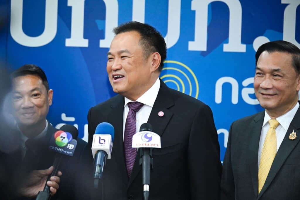 มท.1 ขอบคุณทุกภาคส่วนร่วมบรรเทาความทุกข์ผู้ประสบภัยน้ำท่วม กำชับ ปภ. เร่งสำรวจและจ่ายเงินเยียวยาโดยเร็ว วอนทุกฝ่ายวางแนวทางแก้อุทกภัยระยะยาว ใช้งบประมาณให้เกิดความยั่งยืน มท.1 ขอบคุณทุกภาคส่วนร่วมบรรเทาความทุกข์ผู้ประสบภัยน้ำท่วม กำชับ ปภ. เร่งสำรวจและจ่ายเงินเยียวยาโดยเร็ว วอนทุกฝ่ายวางแนวทางแก้อุทกภัยระยะยาว ใช้งบประมาณให้เกิดความยั่งยืน