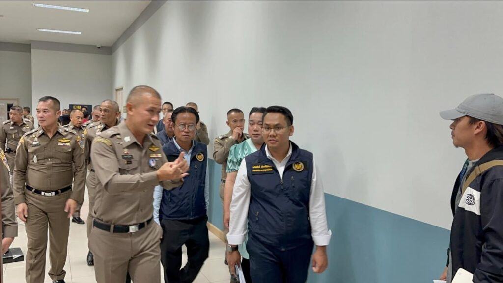 ‘พล.ต.อ.กิตติ์รัฐ’ สั่งระดมตำรวจสอบสวนกลาง เร่งสอบปากคำผู้เสียหายคดีบริษัทขายตรง คาดไม่เกินสัปดาห์ทราบเข้าข่ายความผิดใดบ้าง ประสาน ปปง.ใช้อำนาจอายัดทรัพย์เจ้าของบริษัท ‘พล.ต.อ.กิตติ์รัฐ’ สั่งระดมตำรวจสอบสวนกลาง เร่งสอบปากคำผู้เสียหายคดีบริษัทขายตรง คาดไม่เกินสัปดาห์ทราบเข้าข่ายความผิดใดบ้าง ประสาน ปปง.ใช้อำนาจอายัดทรัพย์เจ้าของบริษัท