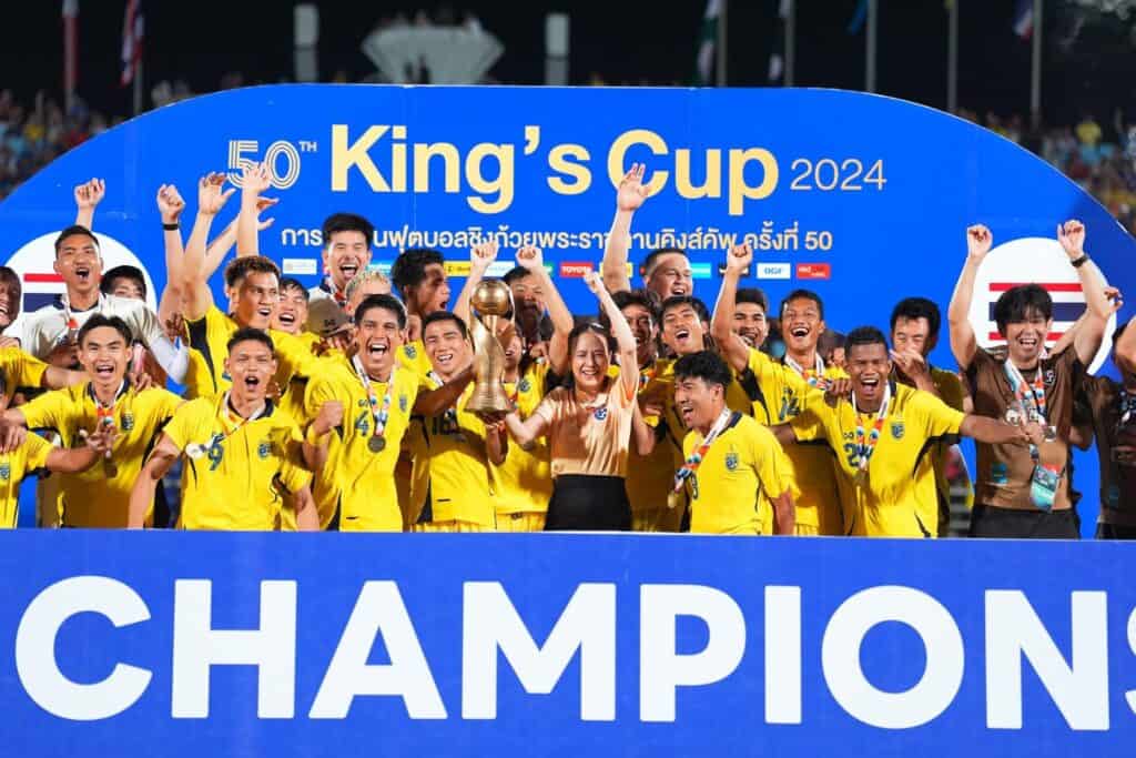 ‘ชนาธิป สรงกระสินธ์’ คว้า MVP หลังซัดประตูชัยพาช้างศึกคว้าแชมป์คิงส์ คัพ ครั้งที่ 50 ที่ จ.สงขลา ‘ชนาธิป สรงกระสินธ์’ คว้า MVP หลังซัดประตูชัยพาช้างศึกคว้าแชมป์คิงส์ คัพ ครั้งที่ 50 ที่ จ.สงขลา