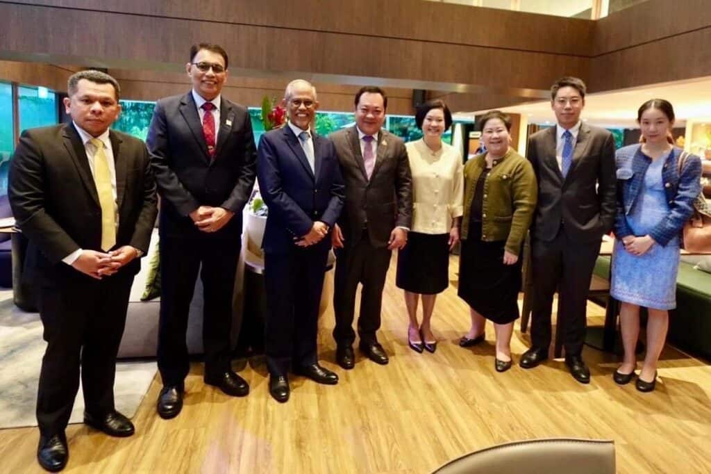 พ.ต.อ.ทวี หารือรัฐมนตรีแห่งสาธารณรัฐสิงคโปร์ แลกเปลี่ยนแนวทางส่งเสริมสังคมสมานฉันท์ พร้อมขยายความร่วมมือกับกระทรวงยุติธรรม พ.ต.อ.ทวี หารือรัฐมนตรีแห่งสาธารณรัฐสิงคโปร์ แลกเปลี่ยนแนวทางส่งเสริมสังคมสมานฉันท์ พร้อมขยายความร่วมมือกับกระทรวงยุติธรรม