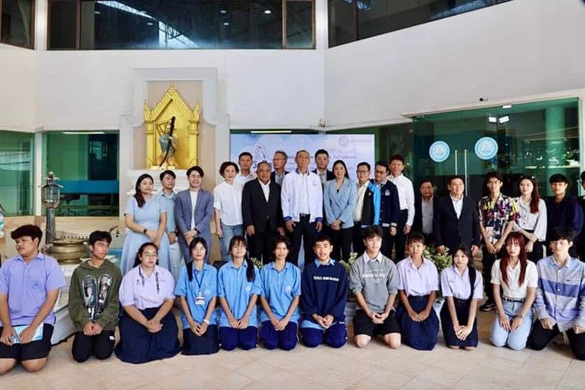 ‘เฉลิมชัย’ เปิดโครงการ ‘พระแม่พาติว’ นำประชาธิปัตย์เป็นผู้ “สร้างโอกาส เพิ่มโอกาส ให้โอกาส” พร้อมย้ำเจตนารมณ์ ปชป. ให้ความสำคัญการศึกษา ไม่สร้างภาพ ไม่ทำเพื่อหาเสียง แต่แสดงจุดยืนและหลักการ ‘เฉลิมชัย’ เปิดโครงการ ‘พระแม่พาติว’ นำประชาธิปัตย์เป็นผู้ “สร้างโอกาส เพิ่มโอกาส ให้โอกาส” พร้อมย้ำเจตนารมณ์ ปชป. ให้ความสำคัญการศึกษา ไม่สร้างภาพ ไม่ทำเพื่อหาเสียง แต่แสดงจุดยืนและหลักการ
