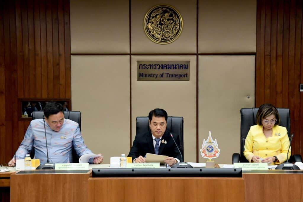 "คมนาคม" ขานรับข้อสั่งการ “นายกฯ“ ลุยพัฒนาท่าเรือกรุงเทพ(คลองเตย) 2.3 พันไร่ หวังใช้พื้นที่ให้เกิดประโยชน์สูงสุด ผุด Smart Port ยกระดับเมือง "คมนาคม" ขานรับข้อสั่งการ “นายกฯ“ ลุยพัฒนาท่าเรือกรุงเทพ(คลองเตย) 2.3 พันไร่ หวังใช้พื้นที่ให้เกิดประโยชน์สูงสุด ผุด Smart Port ยกระดับเมือง