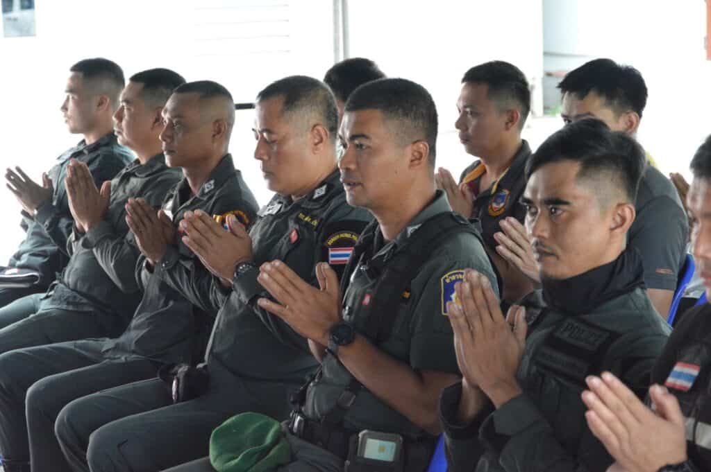 ฉก.ตร.นราธิวาส 93 ร่วมทำบุญถวายสังฆทานเสริมสร้างความเป็นศิริมงคลพร้อมอุทิศส่วนกุศลให้แก่ข้าราชการตำรวจที่ล่วงลับไปแล้ว เนื่องในวันตำรวจแห่งชาติ ฉก.ตร.นราธิวาส 93 ร่วมทำบุญถวายสังฆทานเสริมสร้างความเป็นศิริมงคลพร้อมอุทิศส่วนกุศลให้แก่ข้าราชการตำรวจที่ล่วงลับไปแล้ว เนื่องในวันตำรวจแห่งชาติ