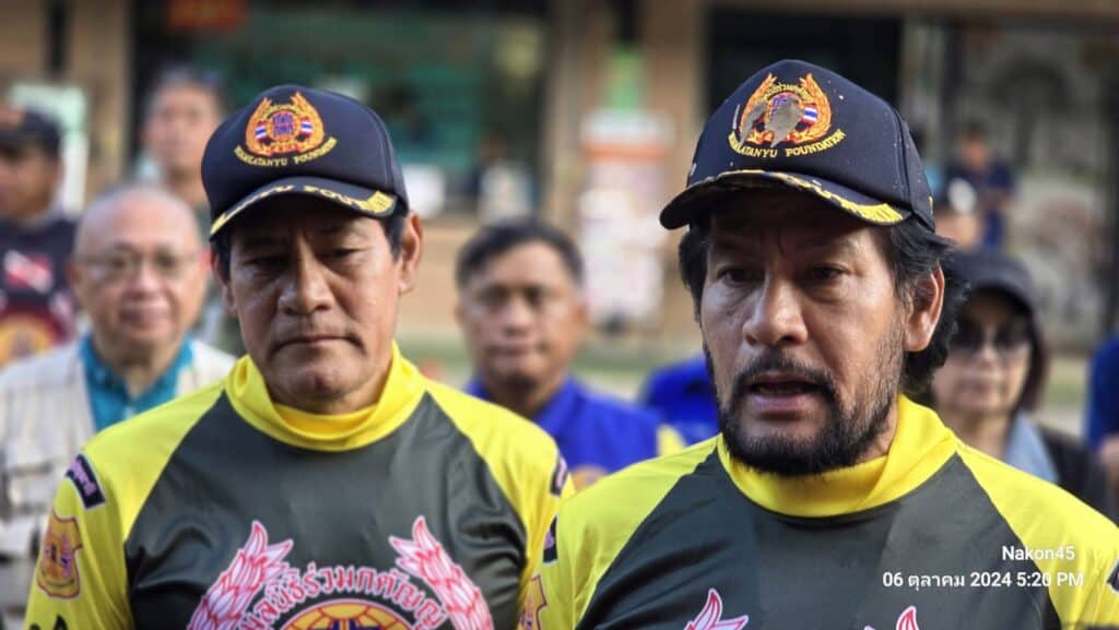 บิณฑ์-เอกพัน ทำจริง ขนผลไม้กว่า 120 ตันช่วยช้างแมงแตงพร้อมมอบเงินเยียวยาปางช้างเกือบ 4 ล้านบาท บิณฑ์-เอกพัน ทำจริง ขนผลไม้กว่า 120 ตันช่วยช้างแมงแตงพร้อมมอบเงินเยียวยาปางช้างเกือบ 4 ล้านบาท